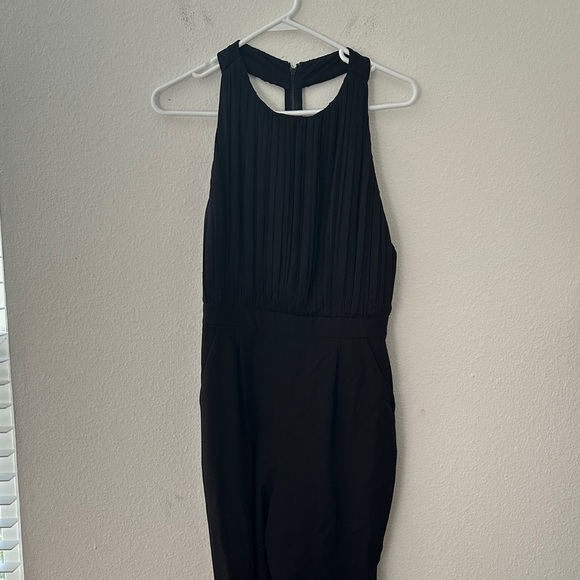 Elegant Black Halter Jumpsuit - Picture 4 of 5